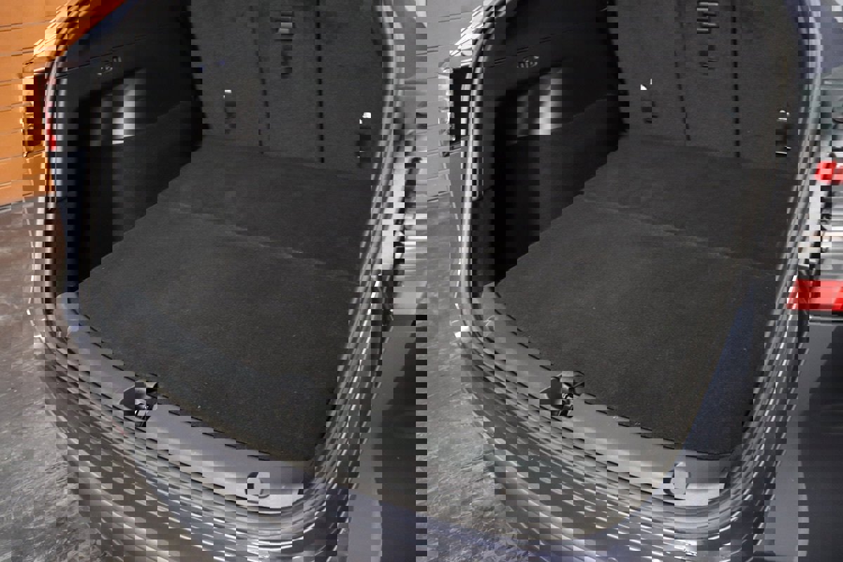 Used 2023 Tesla Model Y Long Range image 16