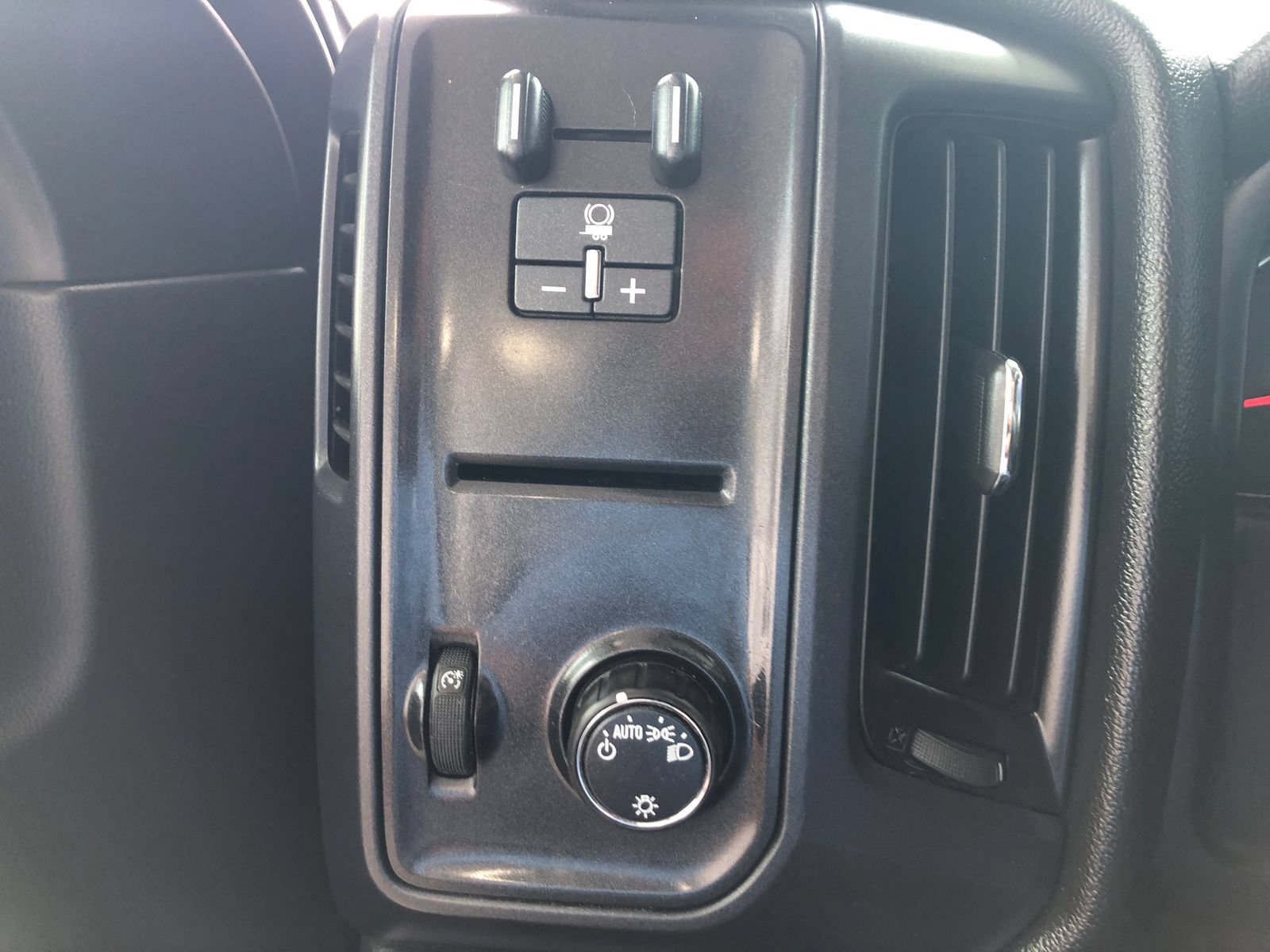 Used 2015 Chevrolet Silverado 2500 W/T w/ WT Convenience Package AWD/4WD image 31
