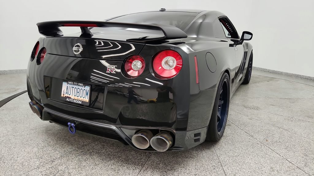 Used 2014 Nissan GT-R Black Edition AWD/4WD image 21