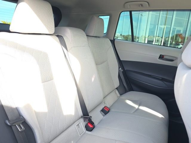 Used 2022 Toyota Corolla Cross L image 7