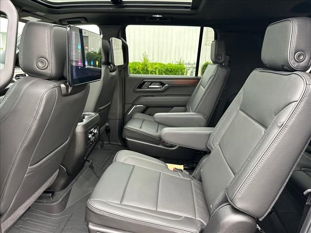 Certified 2026 GMC Yukon XL Denali w/ Denali Reserve Package AWD/4WD image 17