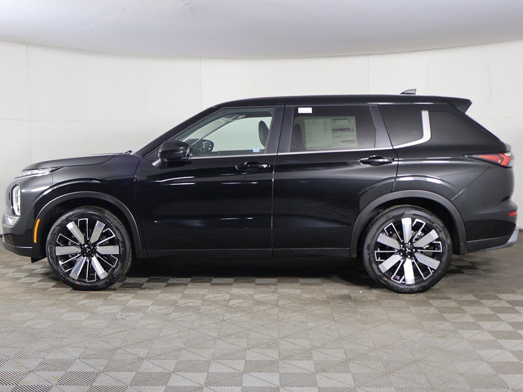 New 2026 Mitsubishi Outlander SE image 20