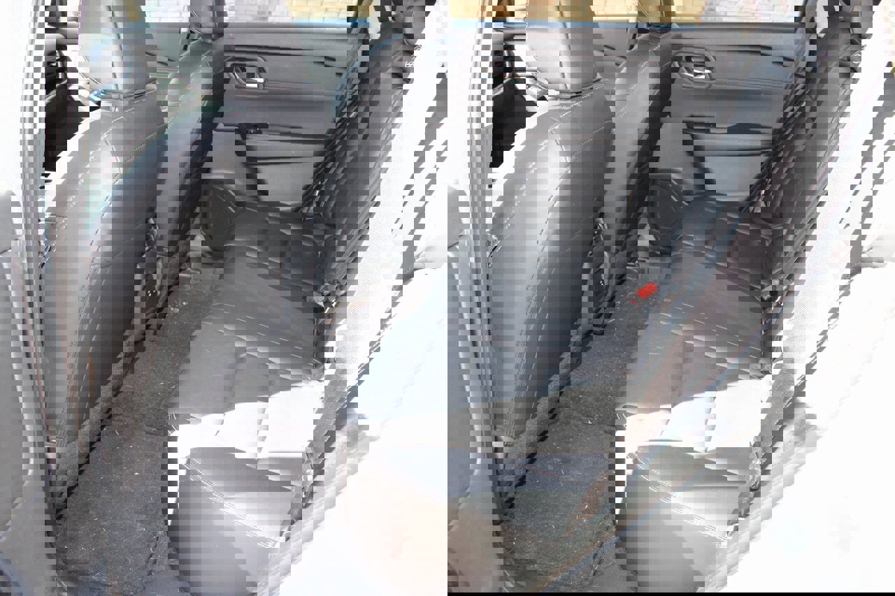 Used 2024 Nissan Rogue SL image 5