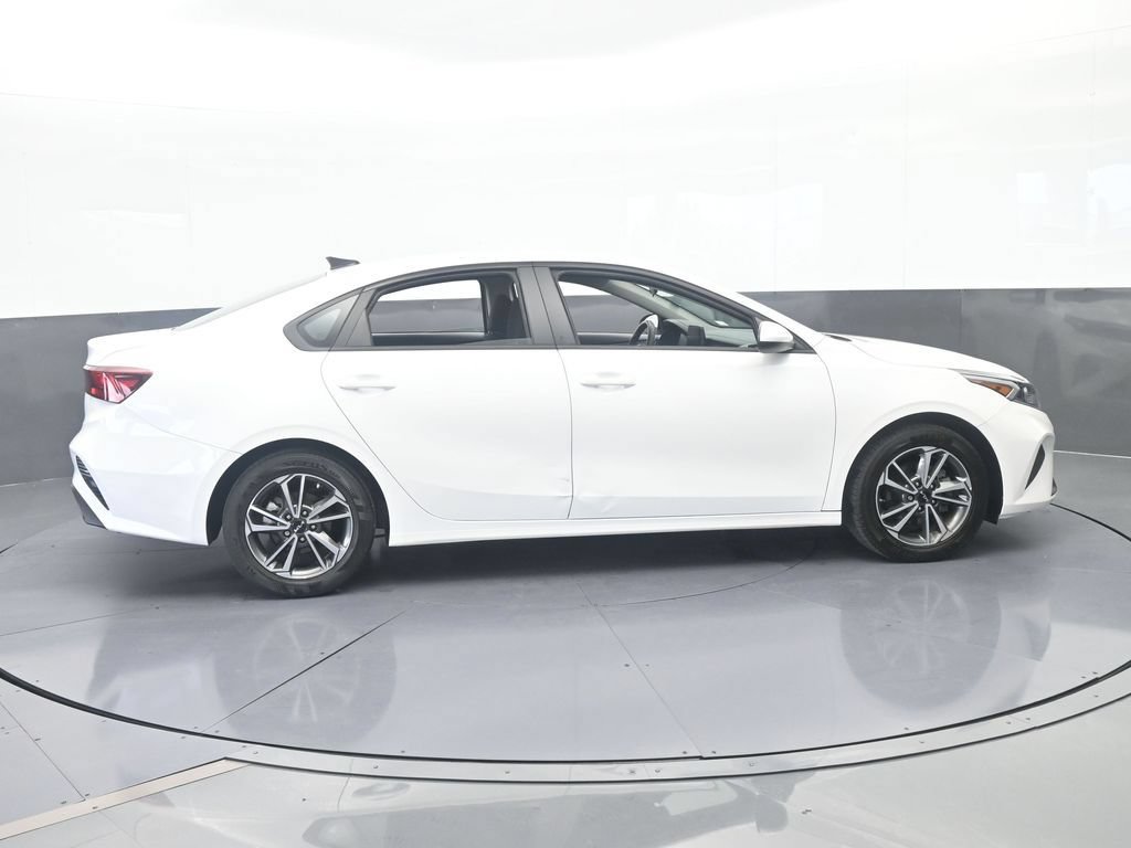 Used 2023 Kia Forte LXS FWD image 7