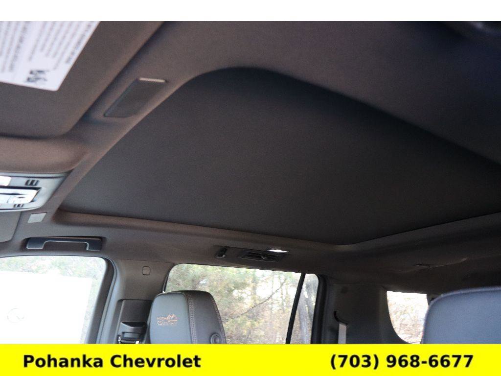 New 2026 Chevrolet Suburban High Country image 18