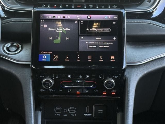 Used 2023 Jeep Grand Cherokee Overland w/ Luxury Tech Group IV RWD image 16