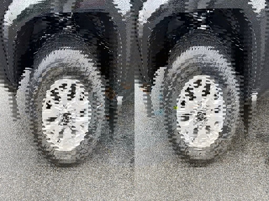 Used 2025 Toyota Tacoma SR5 image 11