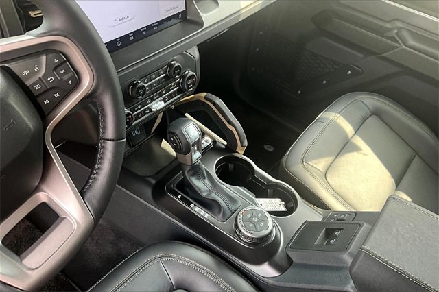 New 2025 Ford Bronco Badlands image 8