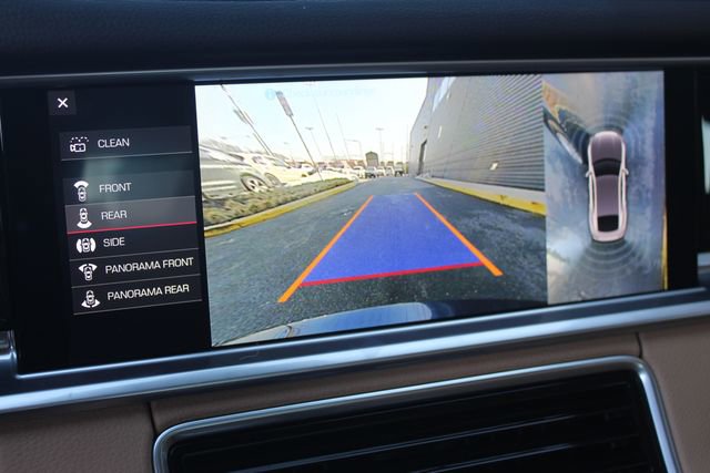 Used 2019 Porsche Panamera 4 image 21