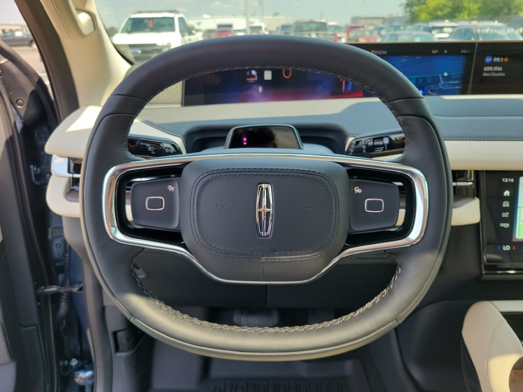 New 2027 Lincoln Navigator L Reserve AWD/4WD image 24