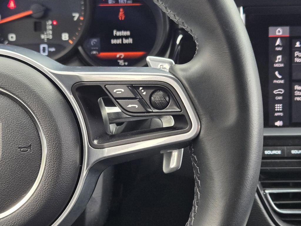Used 2020 Porsche Macan Base image 37