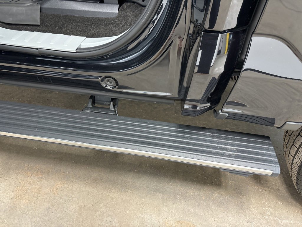 Used 2022 Ford F150 Limited image 16