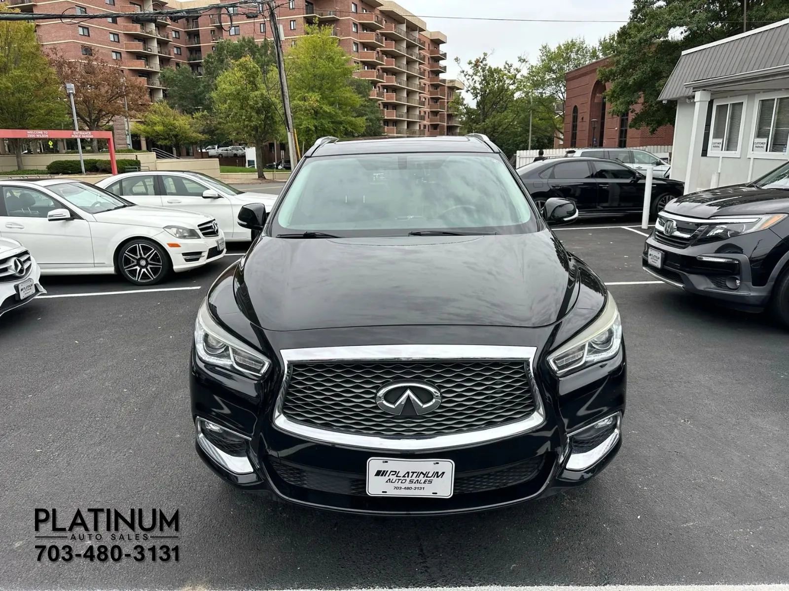 Used 2018 INFINITI QX60 AWD w/ Premium Package image 5