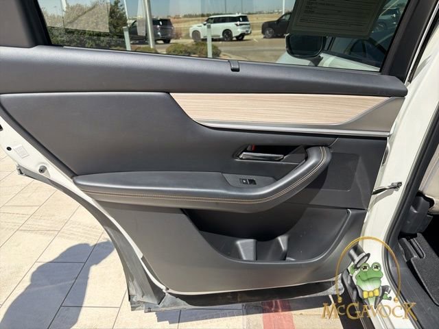 Used 2024 MAZDA CX-90 3.3 Turbo w/ Preferred Package image 17