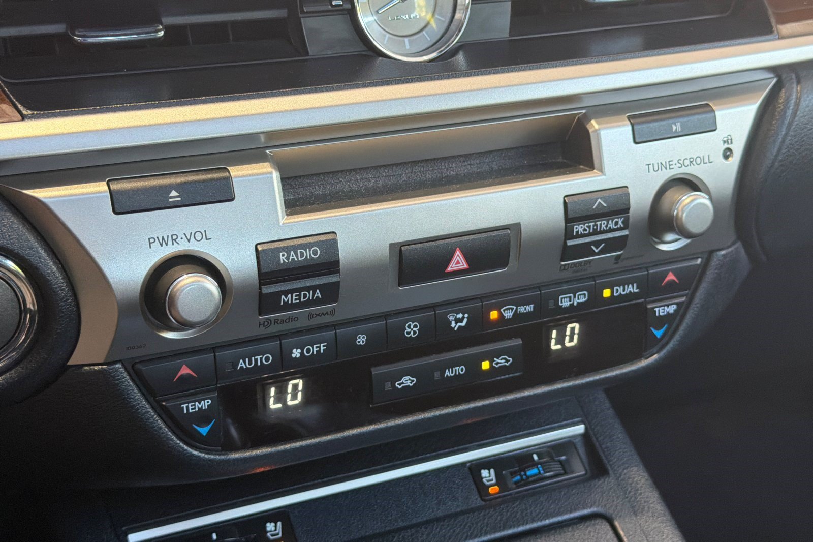 Used 2014 Lexus ES 350 w/ Premium Package FWD image 25