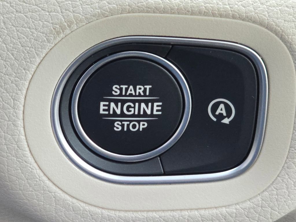 Used 2026 Mercedes-Benz GLS 450 4MATIC image 38