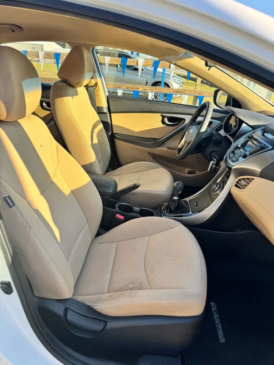 Used 2013 Hyundai Elantra GLS image 18
