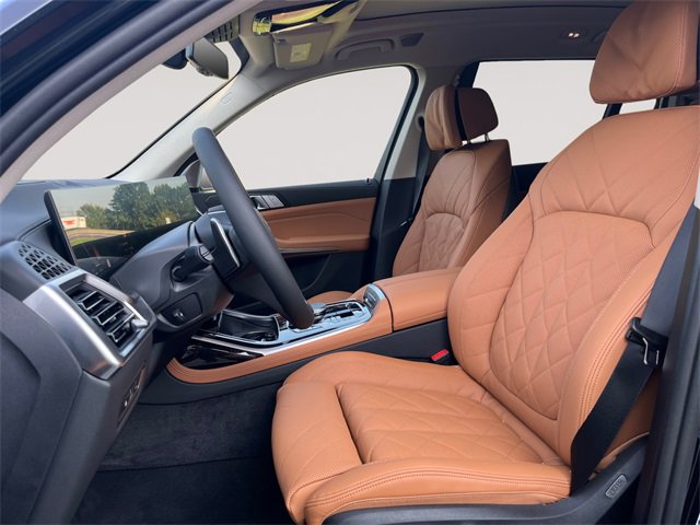 New 2026 BMW X7 xDrive40i w/ Premium Package image 9