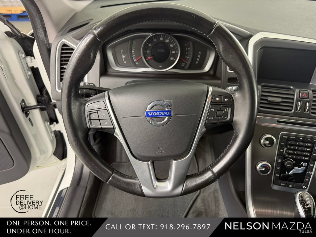 Used 2016 Volvo XC60 T5 w/ Proximity Package FWD image 21