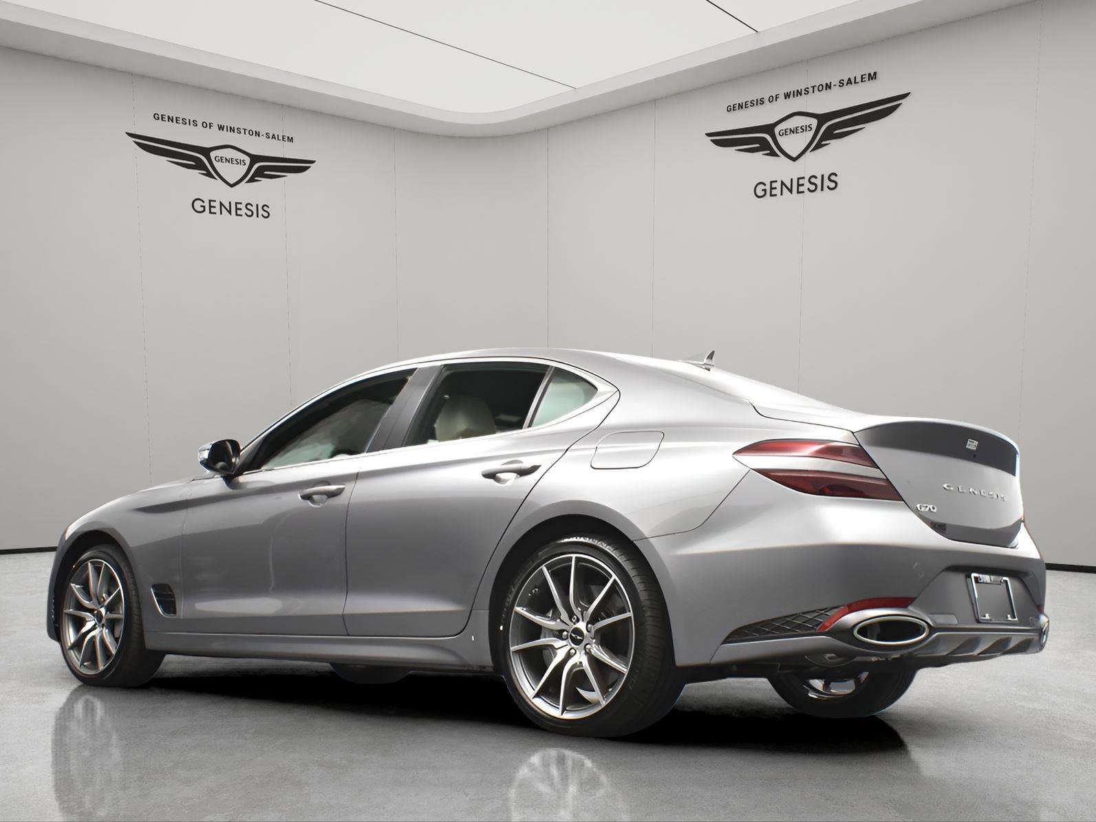 Used 2026 Genesis G70 2.5T image 12