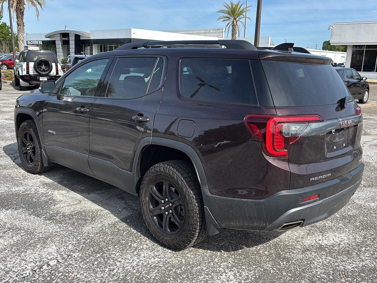 Used 2020 GMC Acadia AT4 w/ LPO, Roadside Safety Package image 5