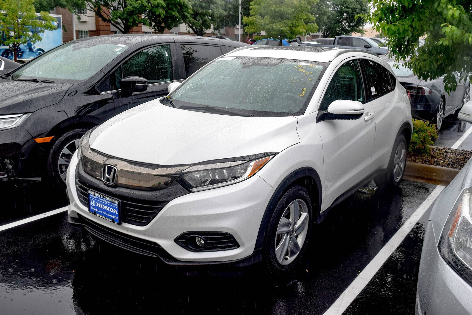 Used 2019 Honda HR-V EX image 1