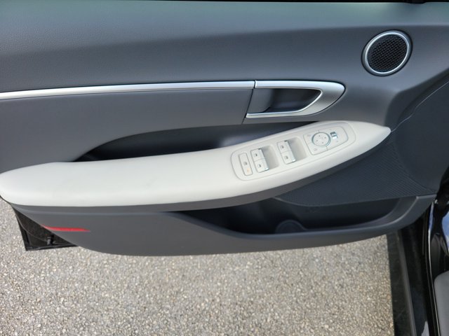 New 2026 Hyundai Sonata SEL FWD image 17
