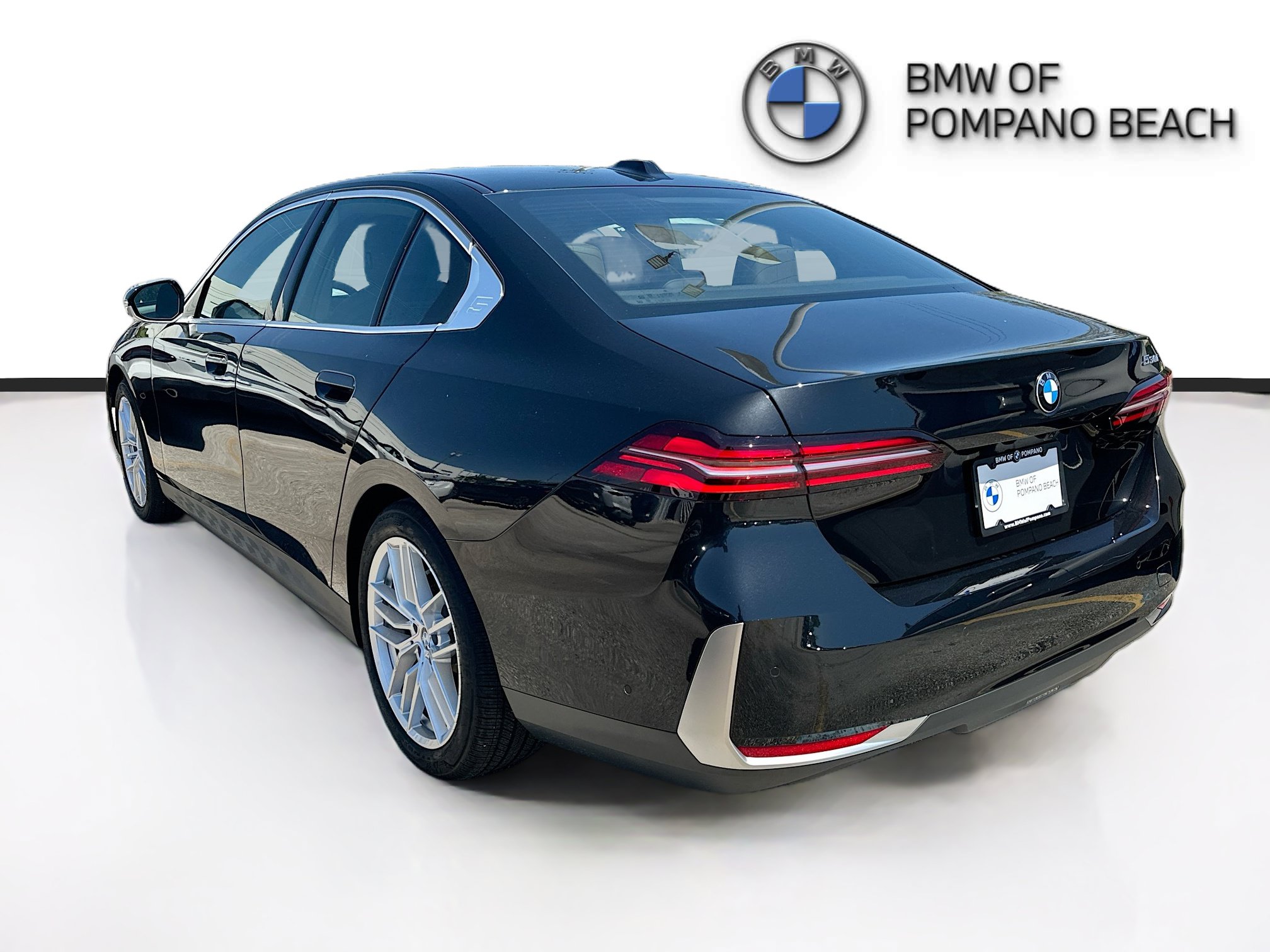 New 2025 BMW 530i w/ Premium Package RWD image 4