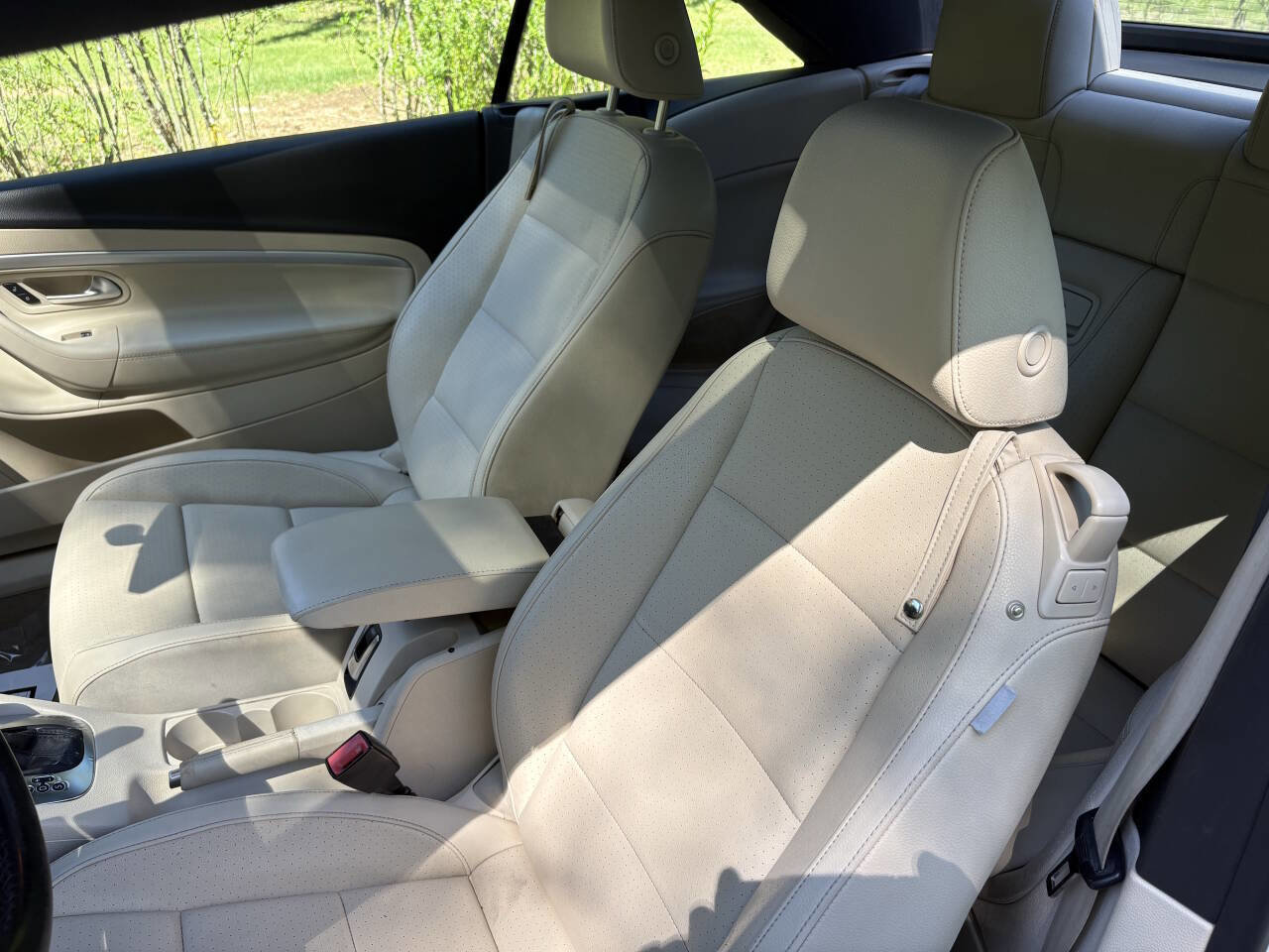 Used 2012 Volkswagen Eos Komfort FWD image 17