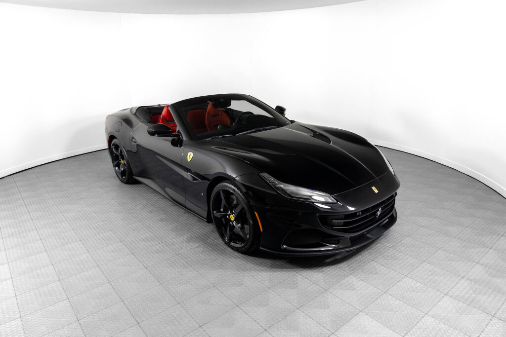 Certified 2023 Ferrari Portofino M image 12