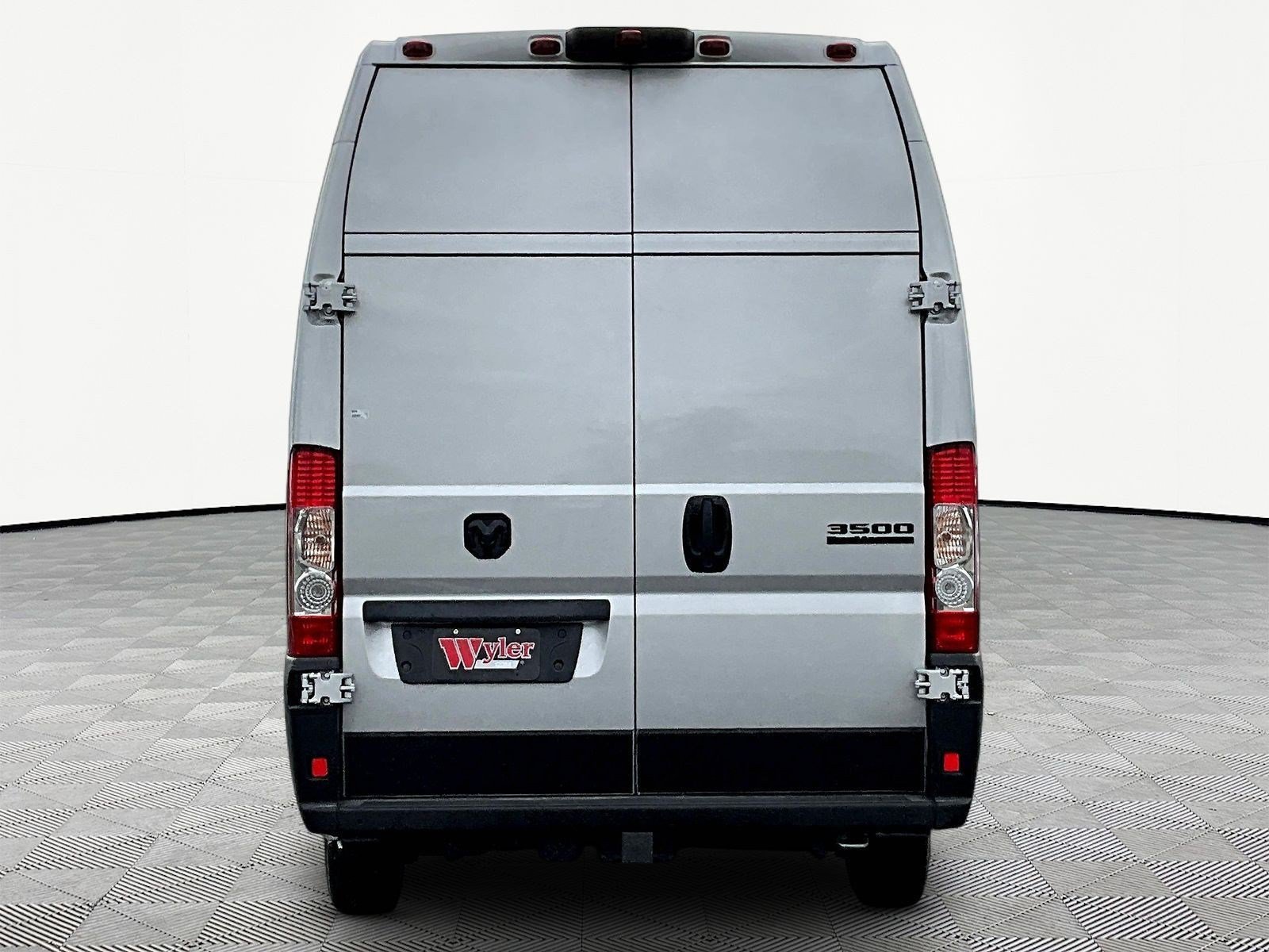 New 2026 RAM ProMaster 3500 w/ Quick Order Package 22H SLT+ FWD image 4