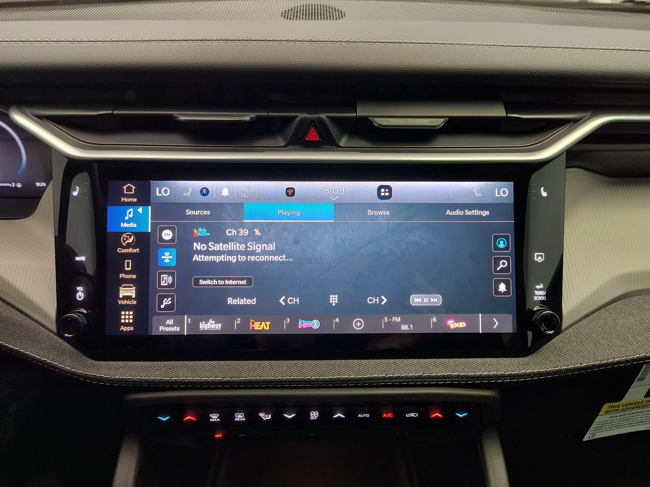 New 2026 Jeep Cherokee Laredo AWD/4WD image 23