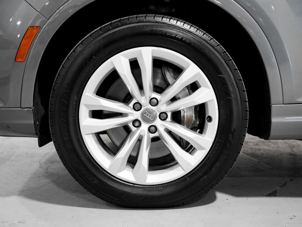 Used 2017 Audi Q7 3.0T Premium Plus w/ Premium Plus Package image 41