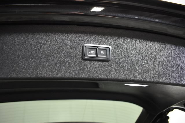 Used 2023 Audi Q5 2.0T Premium w/ Convenience Package AWD/4WD image 29