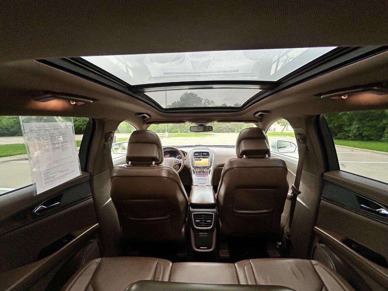 Used 2016 Lincoln MKX Reserve w/ Climate Package FWD image 14
