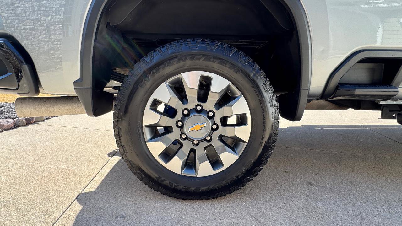 Used 2024 Chevrolet Silverado 2500 Custom w/ Custom Value Package image 37