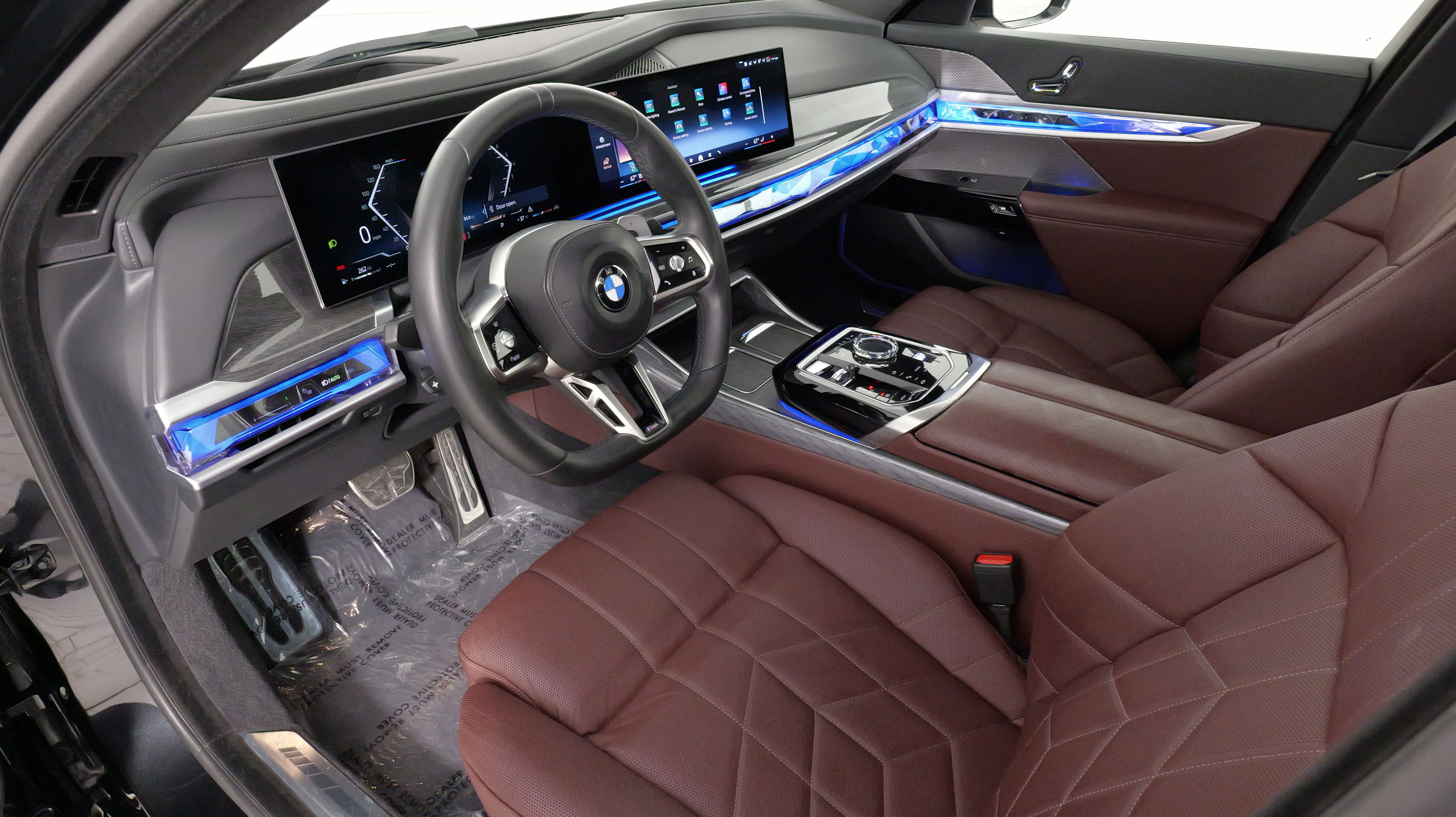 Used 2023 BMW 760i xDrive AWD/4WD image 26