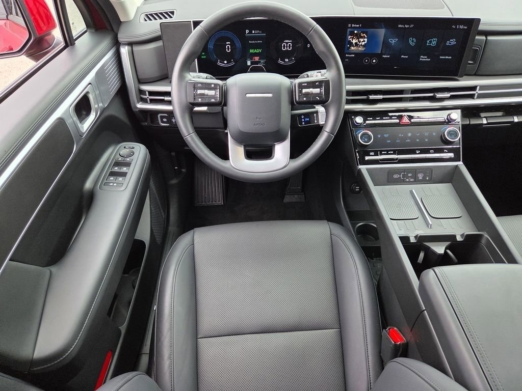 Used 2025 Hyundai Santa Fe SEL FWD image 4