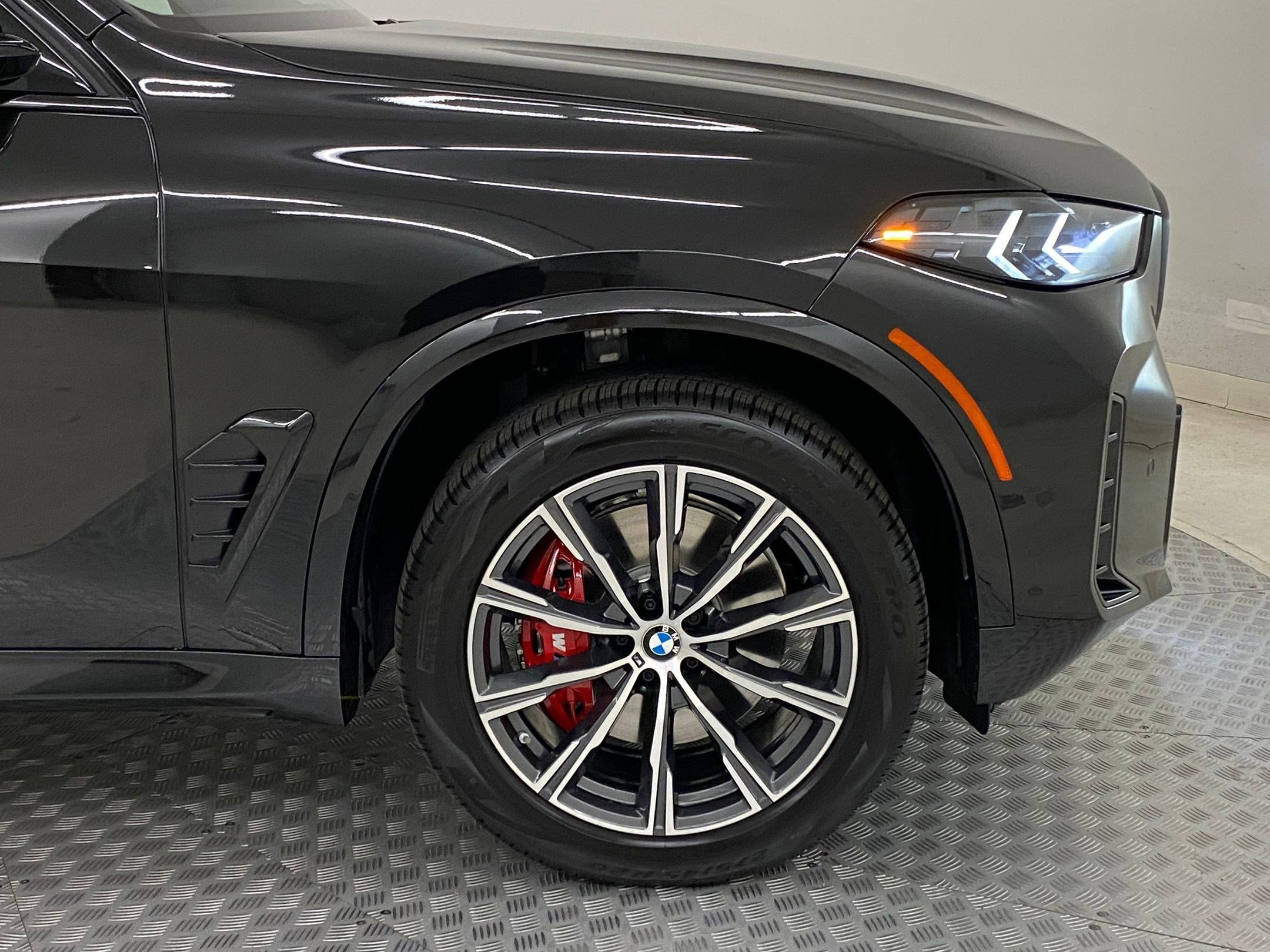 Used 2026 BMW X5 xDrive40i w/ Executive Package image 10