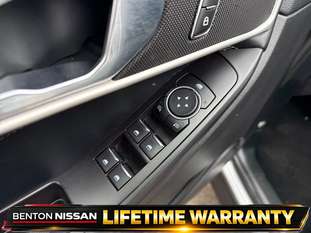 Used 2020 Ford Explorer XLT w/ Equipment Group 202A AWD/4WD image 13