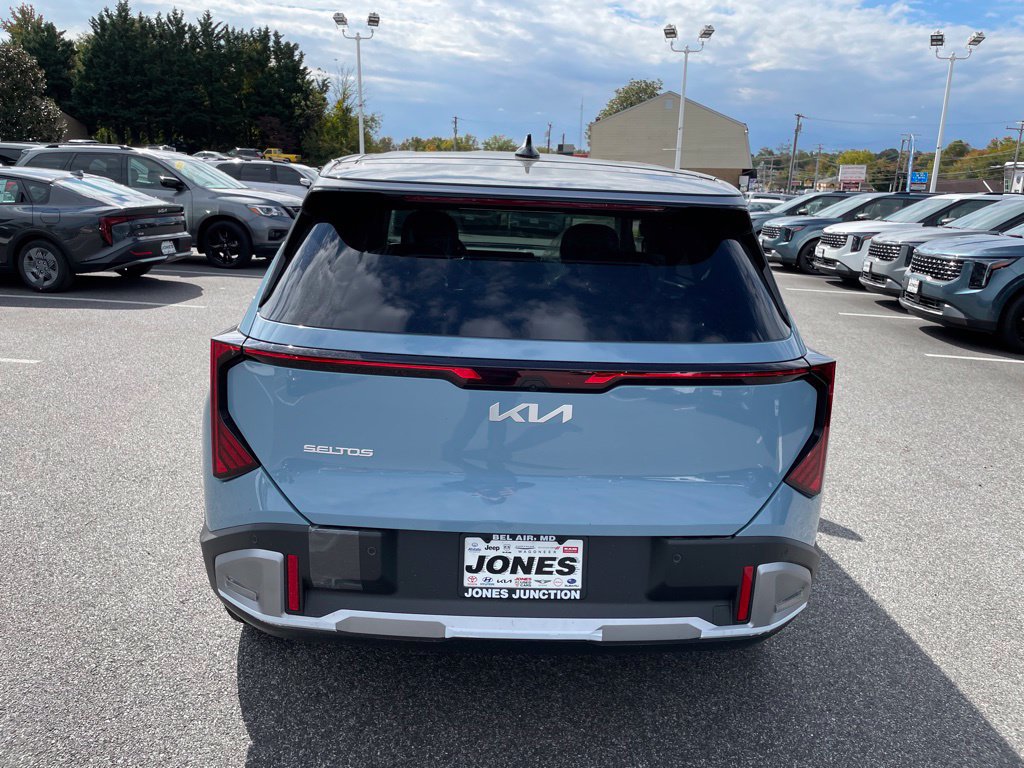 New 2027 Kia Seltos S FWD image 6