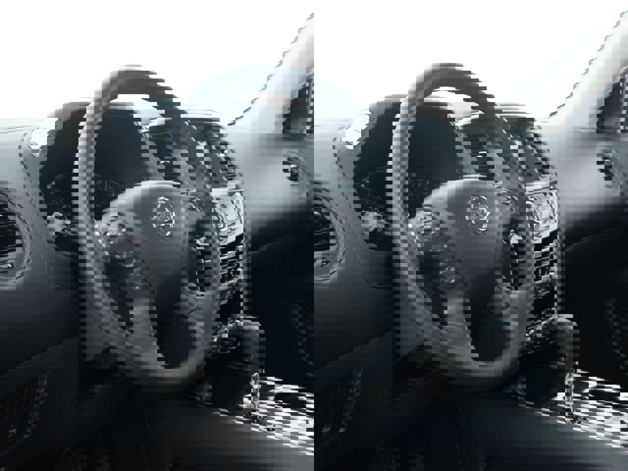 Used 2018 Nissan Pathfinder S image 23