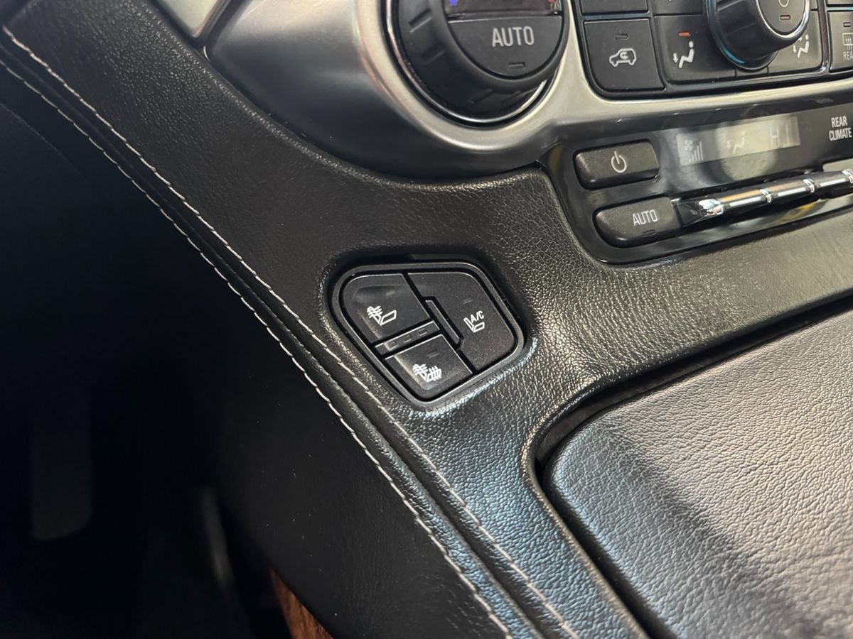 Used 2015 Chevrolet Tahoe LTZ AWD/4WD image 29