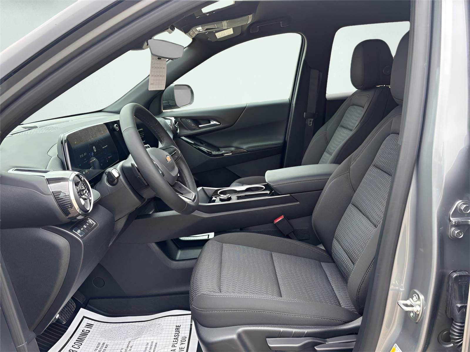 New 2026 Chevrolet Equinox LT w/ Safety and Technology Package image 9