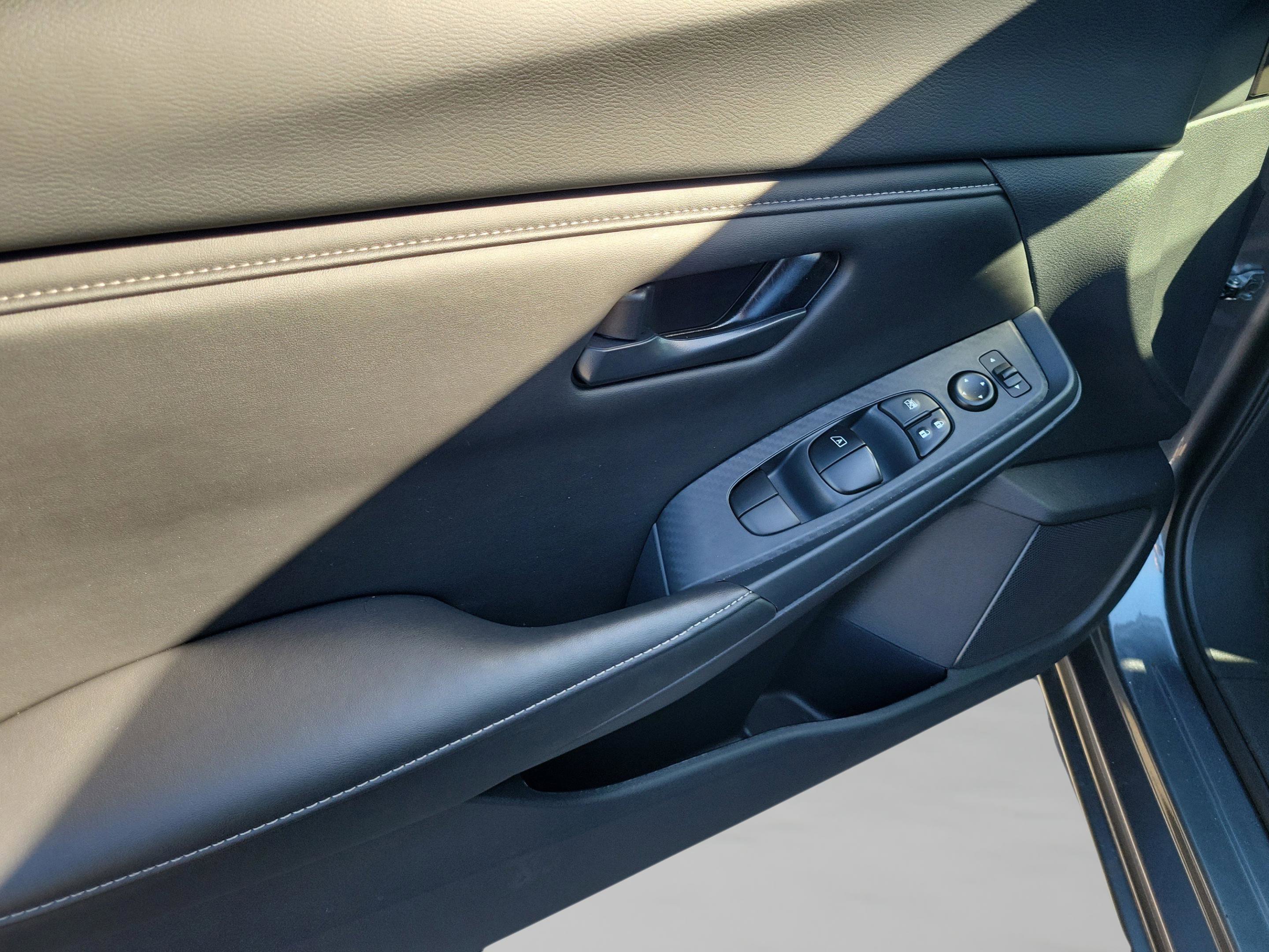 Certified 2025 Nissan Sentra S image 16