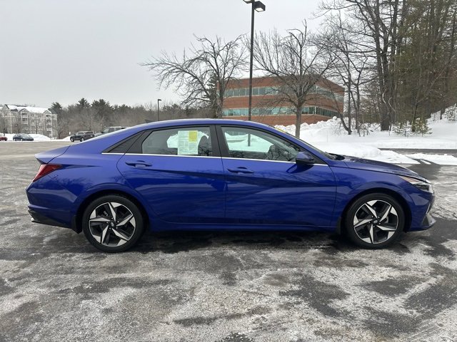 Used 2023 Hyundai Elantra Limited image 4