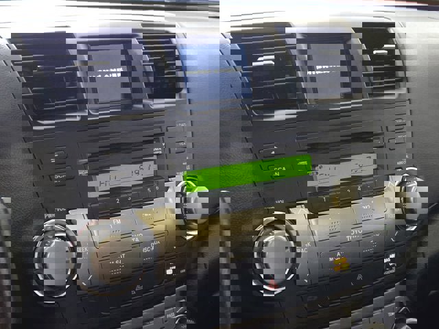 Used 2010 Toyota Highlander SE image 22