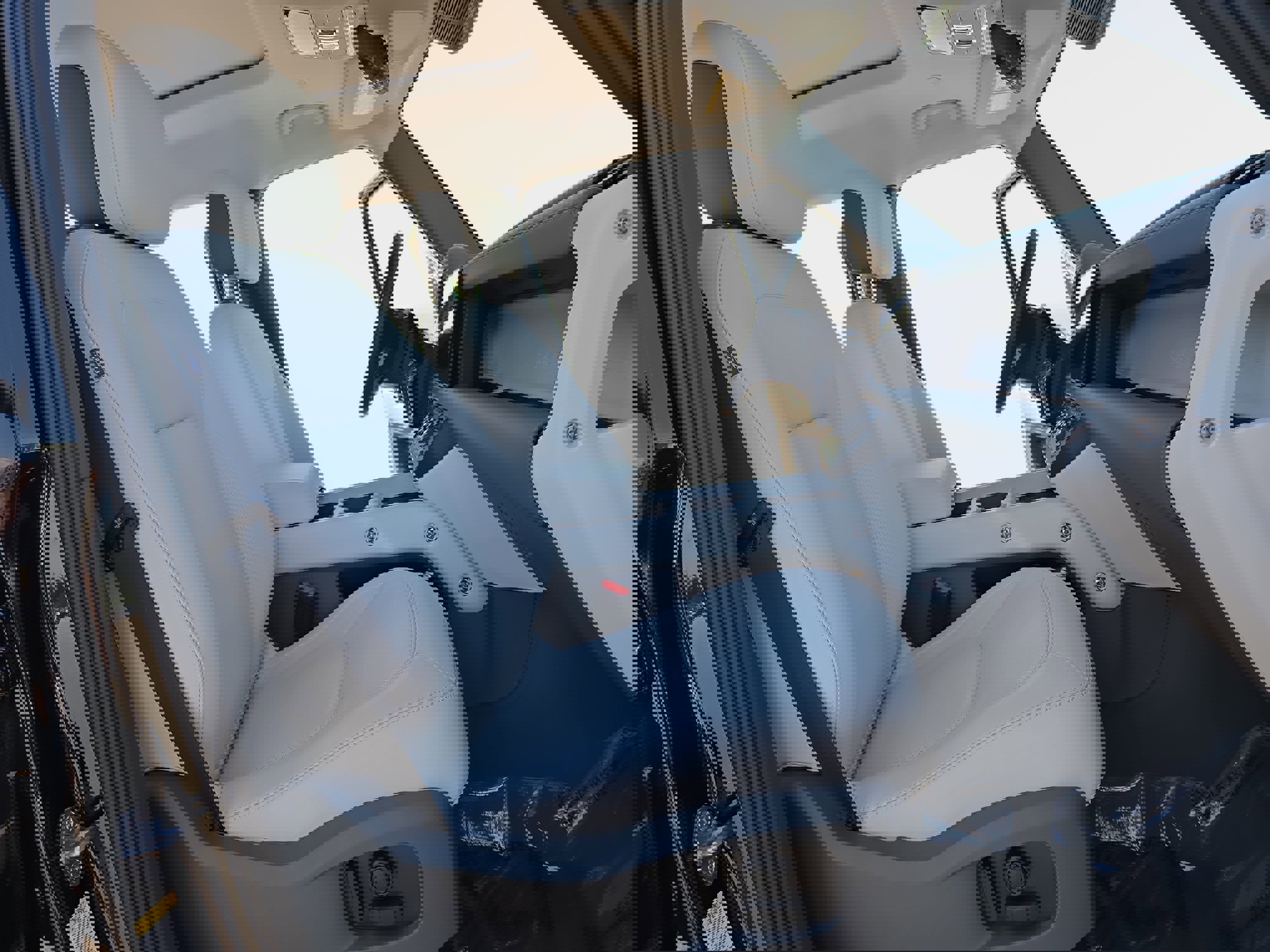 Used 2025 Land Rover Defender 110 S image 10