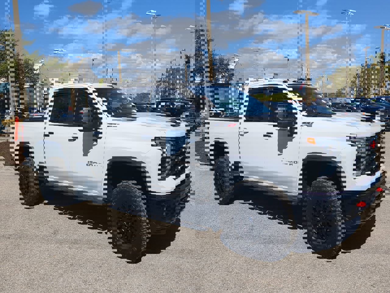 Used 2025 Chevrolet Silverado 2500 ZR2 image 2