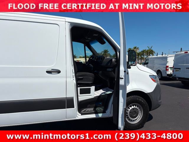 Used 2022 Mercedes-Benz Sprinter 1500 image 24